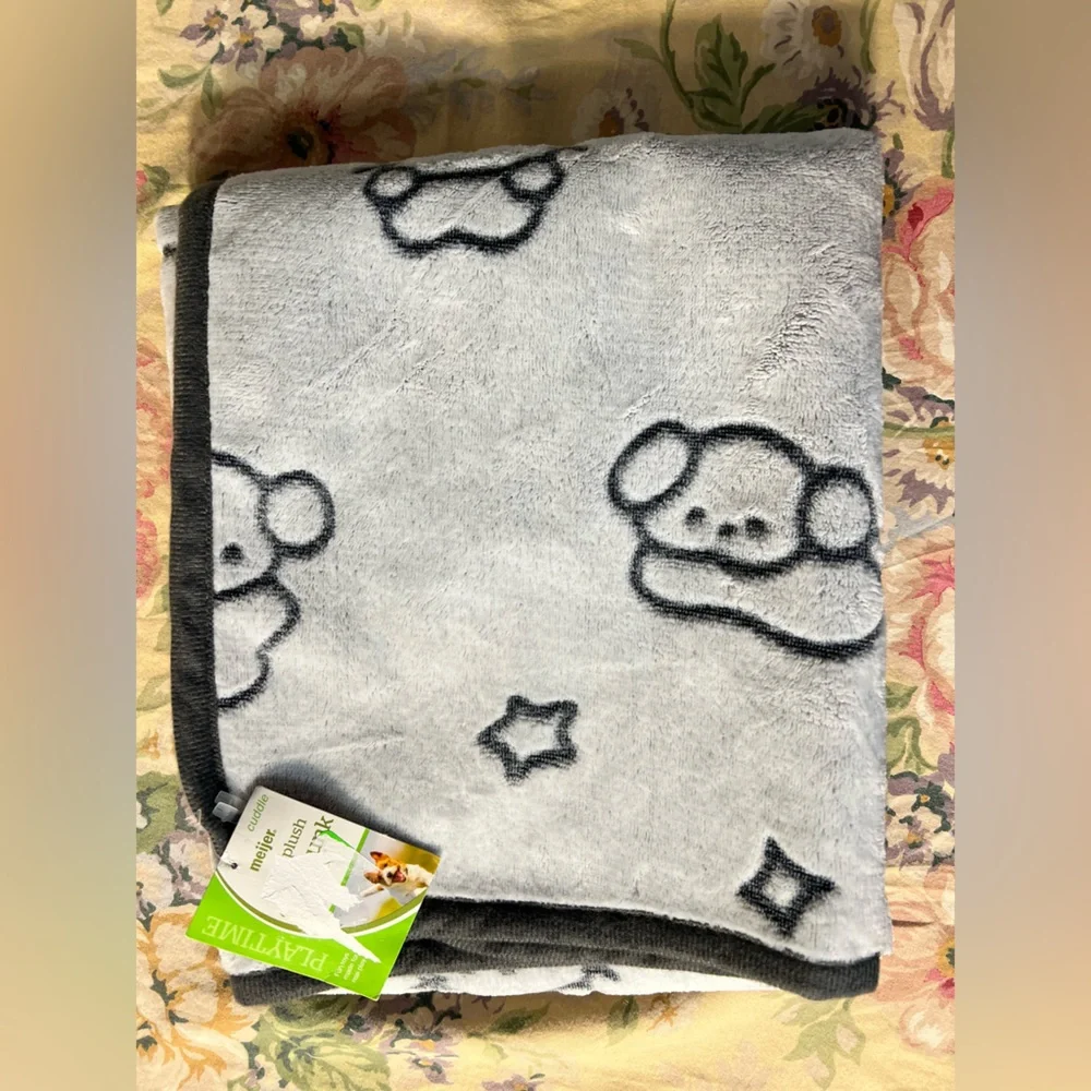 Cozy Gray Dog Blanket